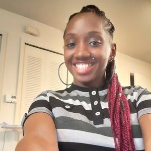 Meet your Posher, Symona